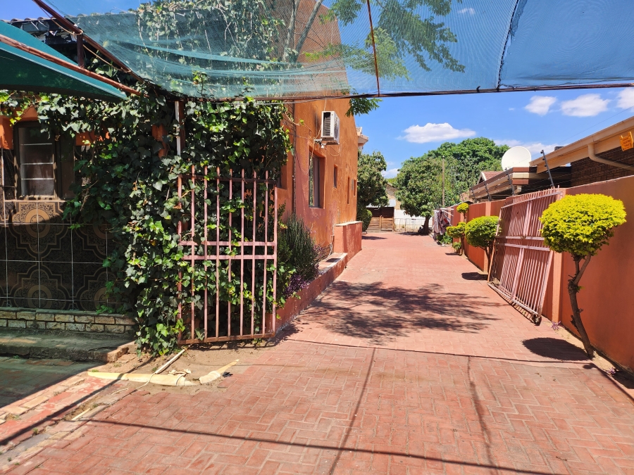 18 Bedroom Property for Sale in Bodorp North West